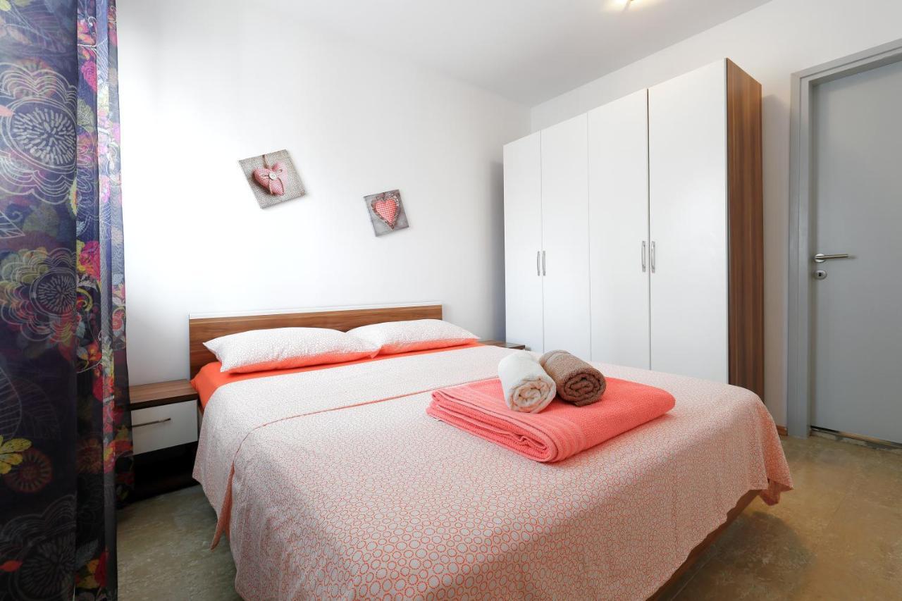 Apartman Don Pag Town Exterior foto